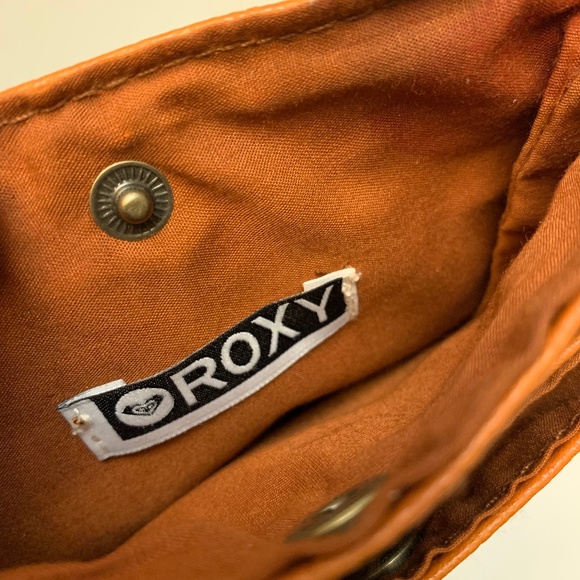 Roxy Cute Crossbody Fringe Bag Brown - Picture 6 of 8